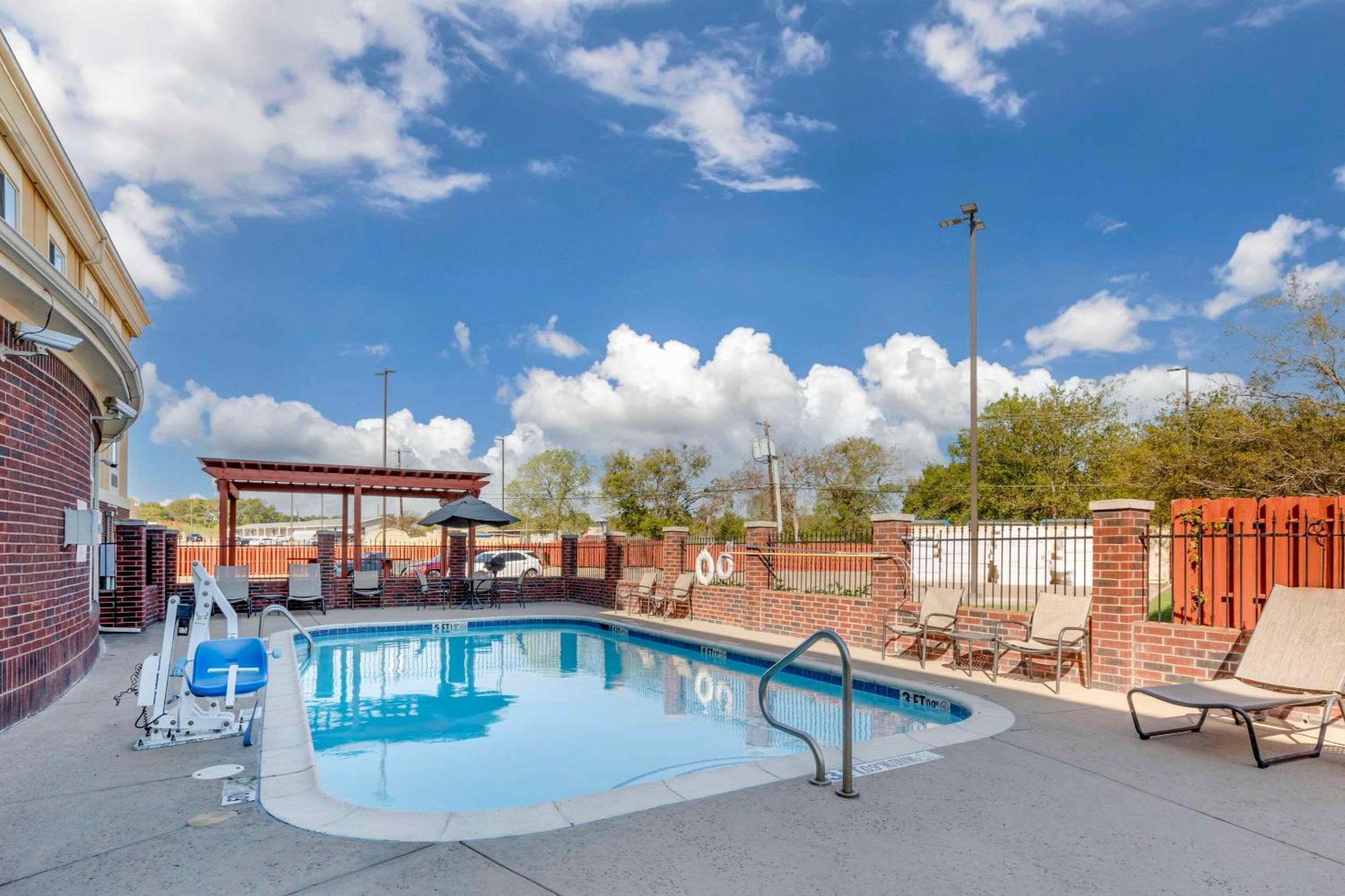 Comfort Inn & Suites Mexia Buitenkant foto